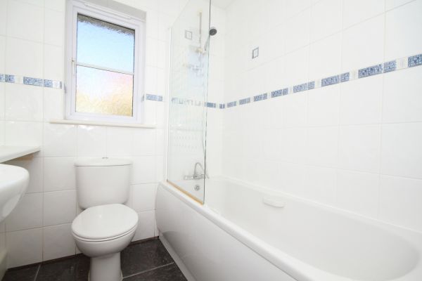 Cost of Shower Window Replacement in Beloit
